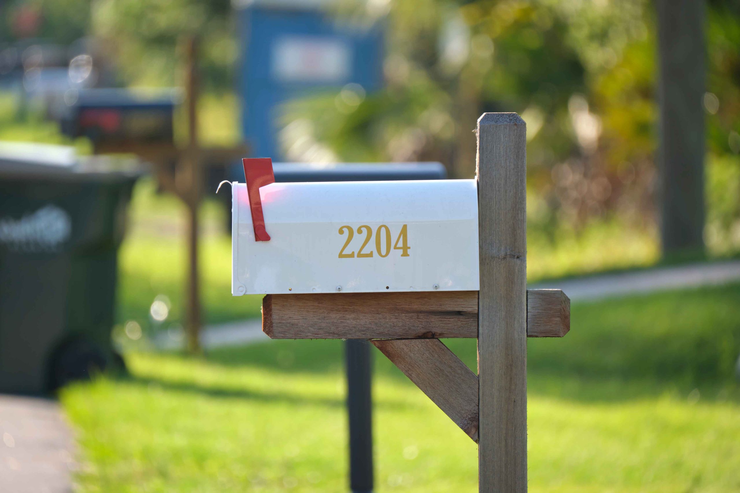 How to Save Money on Mailbox Services: